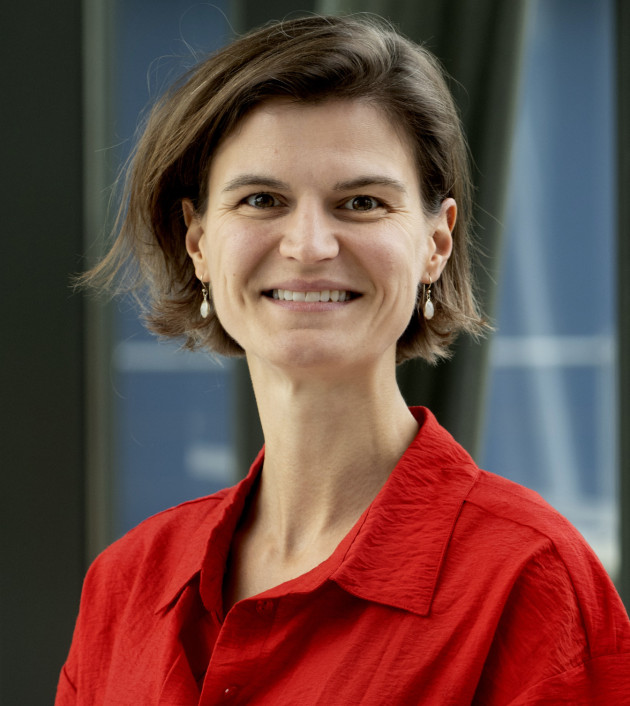 Anne-Roos Schrader
